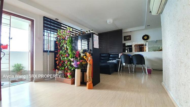 Hougang Avenue 10 thumbnail photo